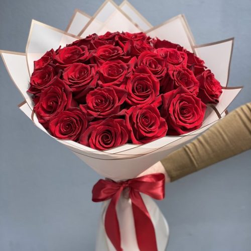 Букет из 15 красных роз