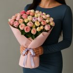 Розы сиреневые